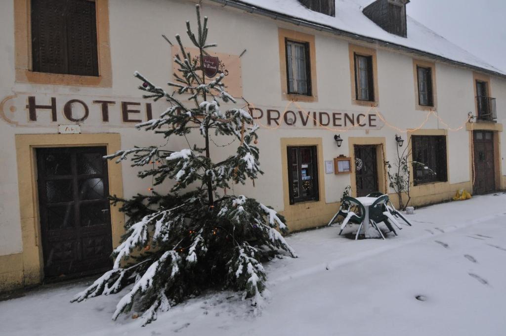 Auberge De La Providence Saint-Donat Екстер'єр фото
