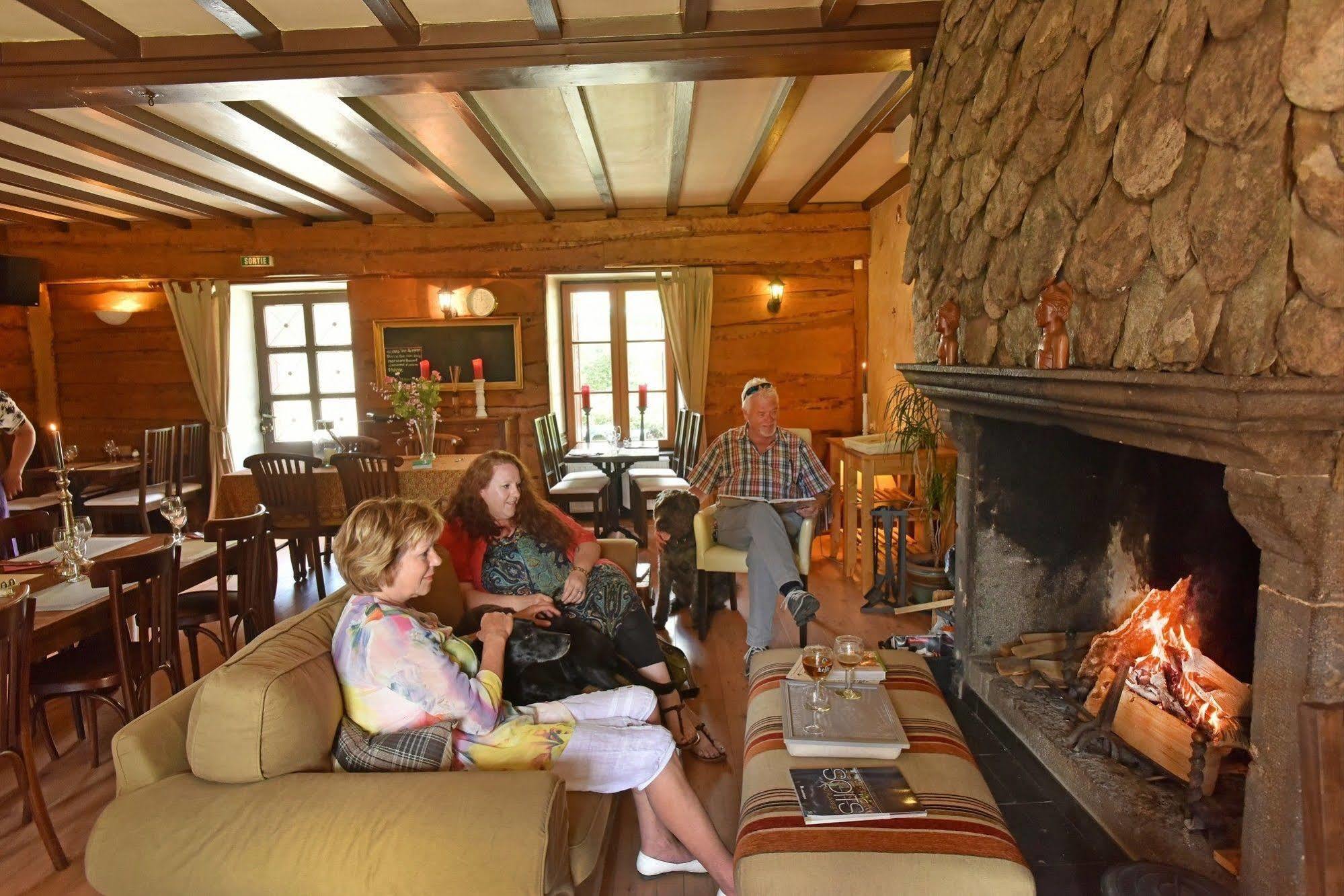 Auberge De La Providence Saint-Donat Екстер'єр фото
