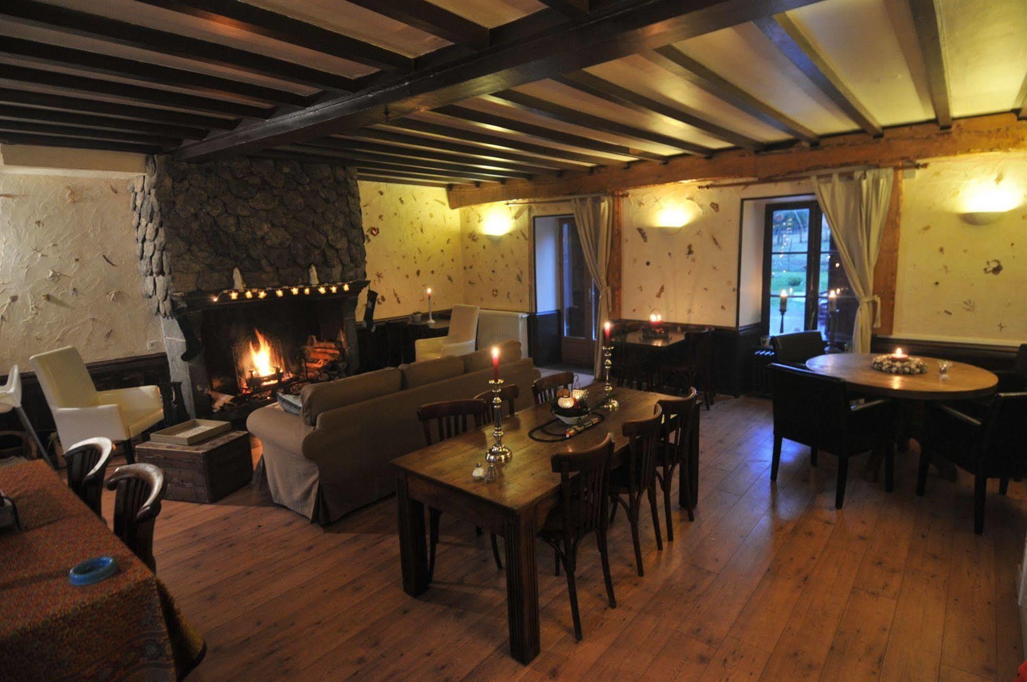 Auberge De La Providence Saint-Donat Екстер'єр фото